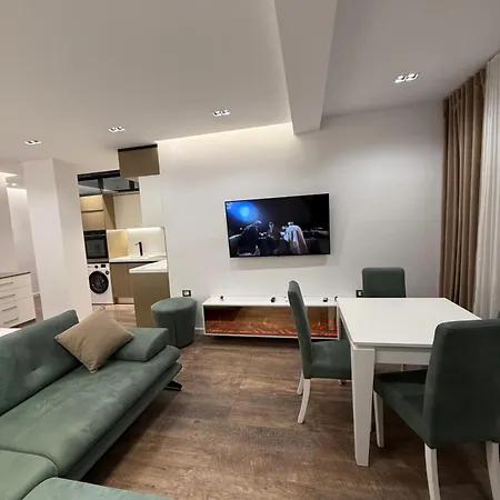 Hrs Luxury 101 Дуррес