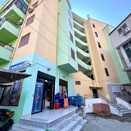 Apartment Hrs 1 *
