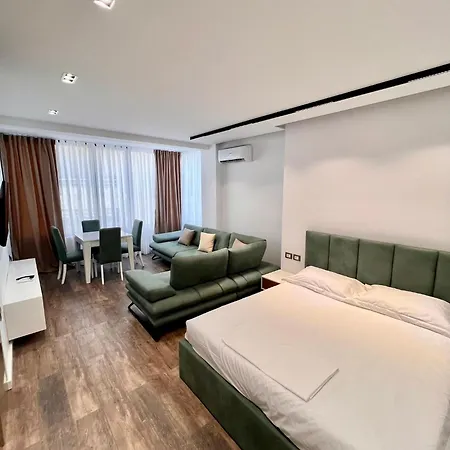 Hrs 1 Apartment *